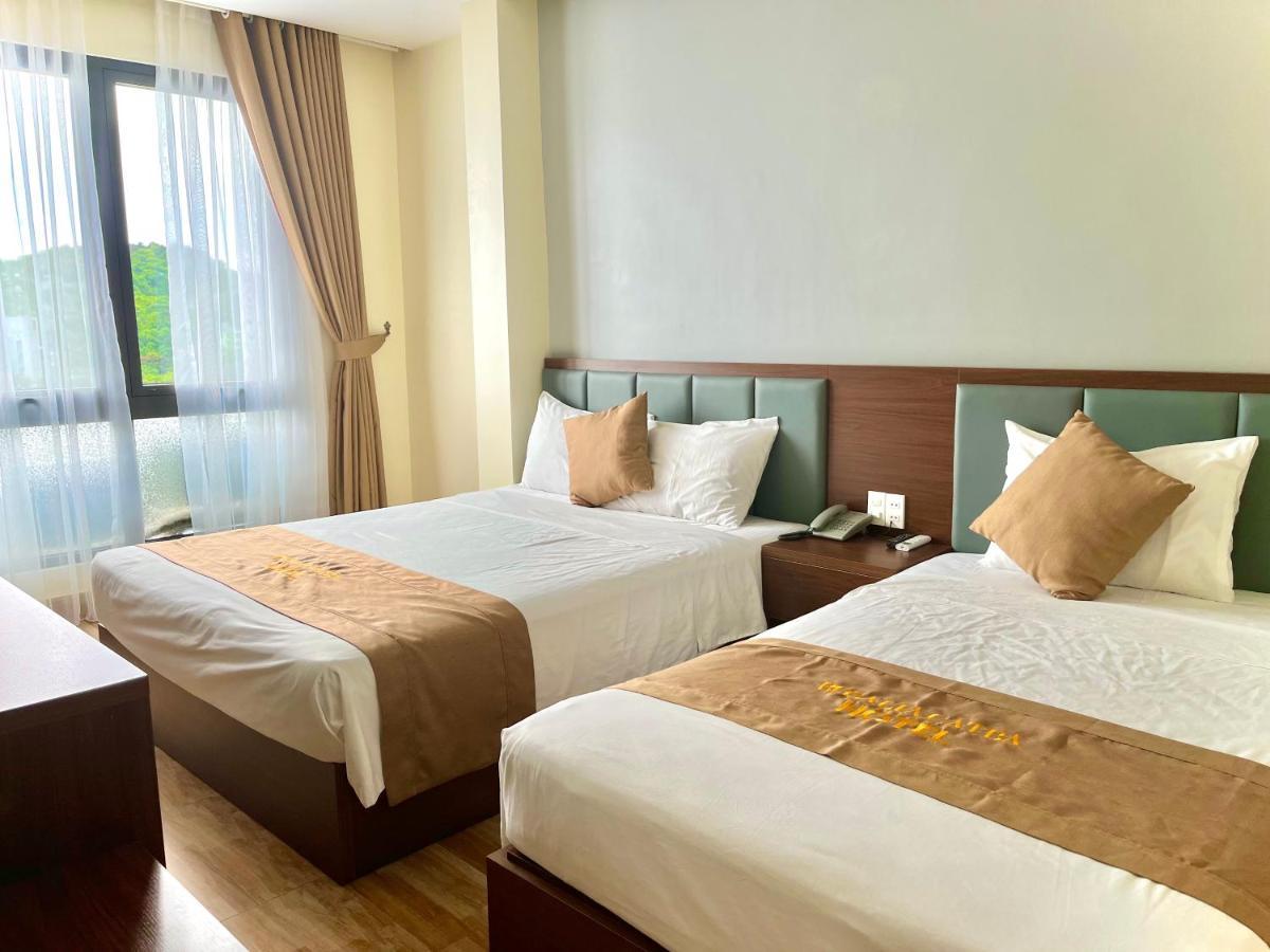 Cat Ba Rosalia Hotel Dong Khe Sau Esterno foto